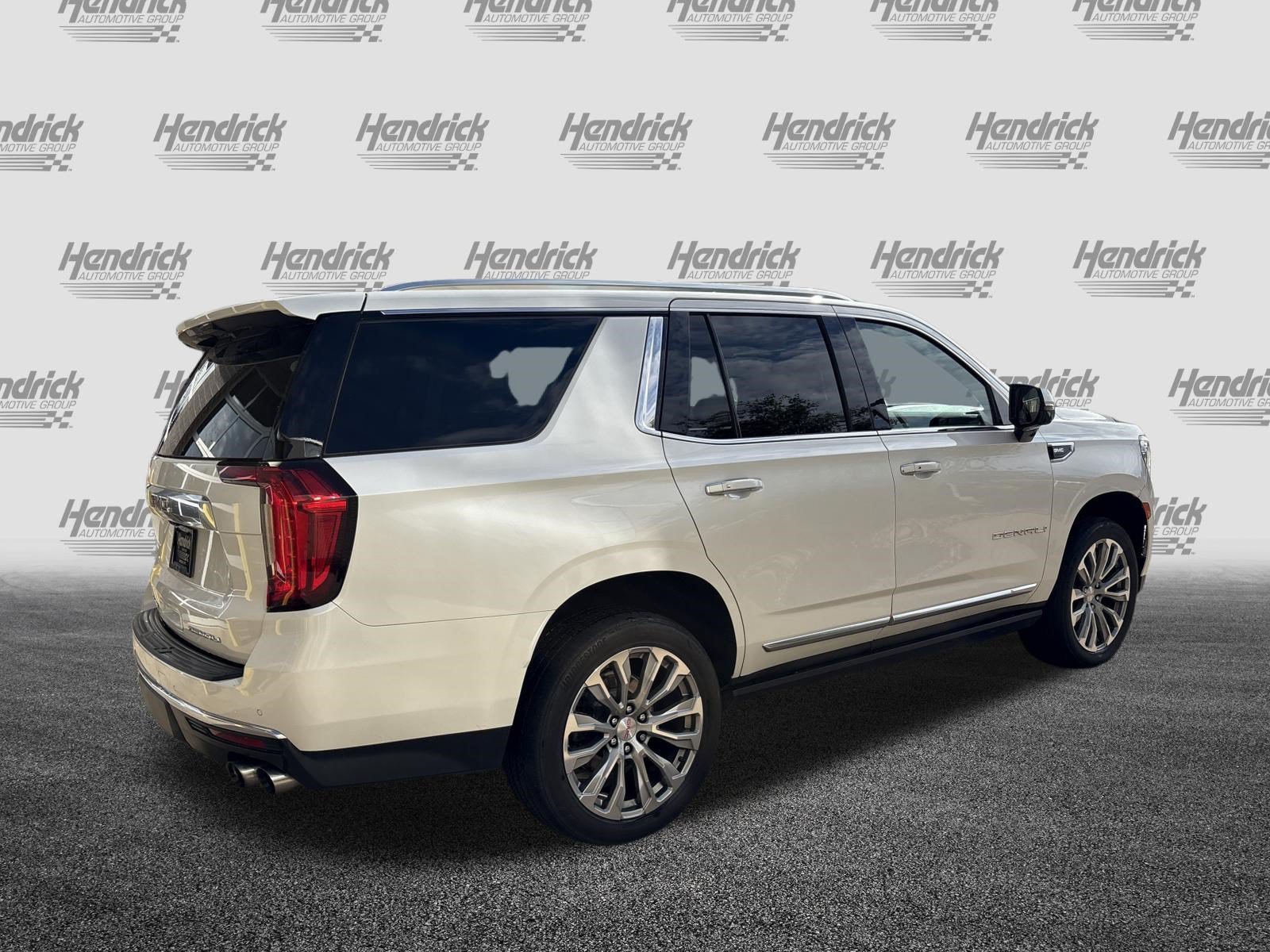 Used 2021 GMC Yukon Denali w/ Denali Ultimate Package AWD/4WD image 10