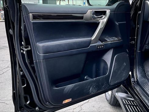 Used 2017 Lexus GX 460 w/ Navigation Package AWD/4WD image 21