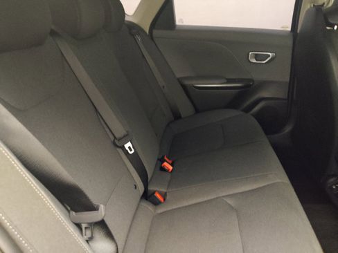 Used 2025 Kia K4 FWD image 19