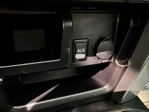 Used 2012 Toyota 4Runner Limited AWD/4WD image 37