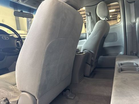 Used 2005 Toyota Tacoma PreRunner image 81