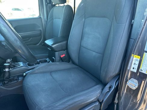 Used 2018 Jeep Wrangler Unlimited Sport S image 58