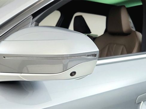 Used 2025 BMW X3 xDrive30i w/ Premium Package image 24