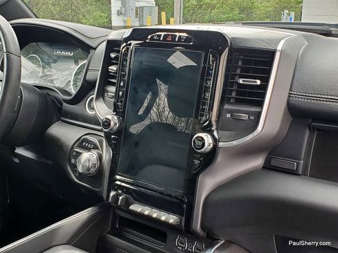 Used 2024 RAM 1500 Laramie image 17