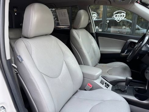 Used 2011 Toyota RAV4 Limited AWD/4WD image 24