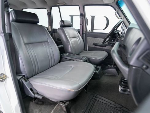 Used 1988 Toyota Land Cruiser AWD/4WD image 5
