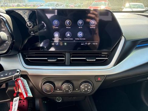 Used 2024 Chevrolet Trax LS w/ LS Convenience Package FWD image 18