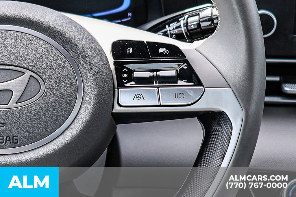 Used 2025 Hyundai Elantra Sport FWD image 33