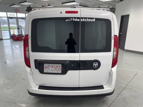 Used 2022 RAM ProMaster City Tradesman FWD image 12