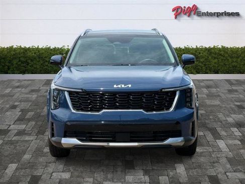 Used 2025 Kia Sorento S w/ Panoramic Sunroof Package FWD image 5