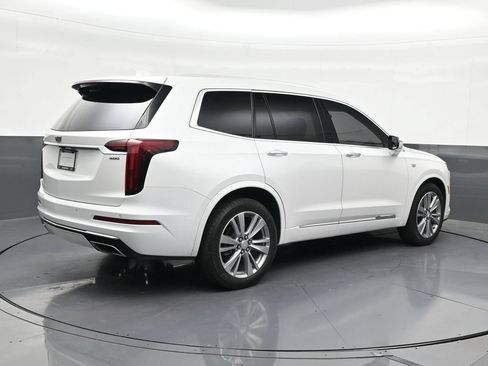 Used 2024 Cadillac XT6 Premium Luxury FWD image 5