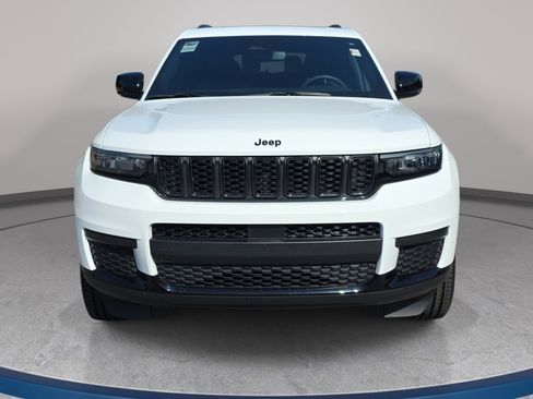 Certified 2023 Jeep Grand Cherokee L Laredo AWD/4WD image 2