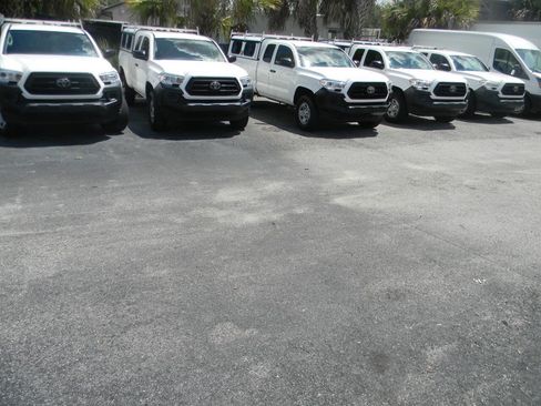 Used 2021 Toyota Tacoma SR RWD image 2