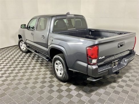 Used 2022 Toyota Tacoma SR image 10