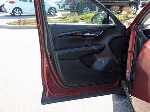 Used 2023 Buick Envision Preferred image 24