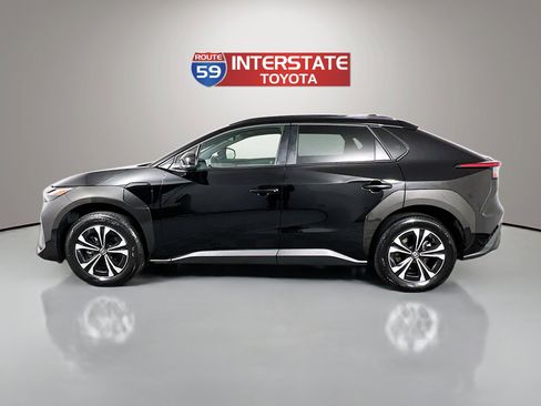 Certified 2024 Toyota bZ4X AWD w/ Weather Package image 4