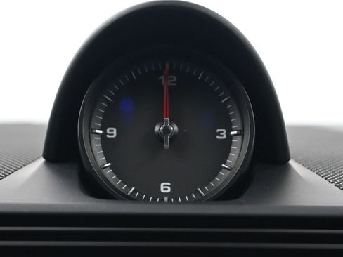 Certified 2023 Porsche Panamera Platinum Edition image 12