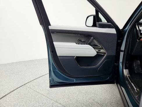 New 2026 Land Rover Range Rover Sport SE image 23