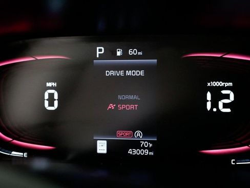 Used 2023 Kia Soul LX image 12