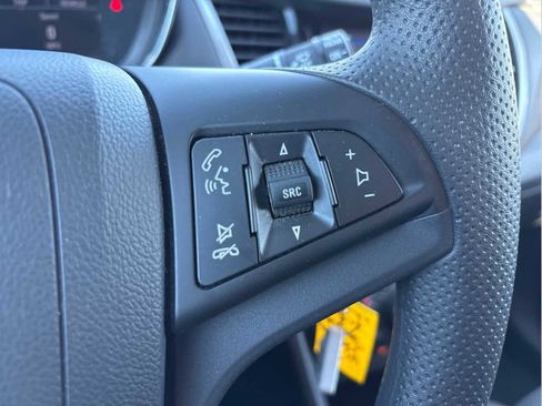 Used 2022 Chevrolet Trax LS w/ Tint and Cruise Package image 26