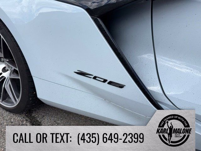 Used 2024 Chevrolet Corvette Z06 w/ Stealth Interior Trim Package RWD image 11