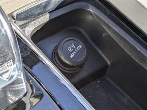 Used 2019 Volvo XC60 T8 Inscription w/ Advanced Package image 22