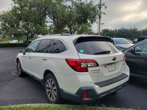 Used 2019 Subaru Outback 3.6R Touring w/ Popular Package #3A AWD/4WD image 3