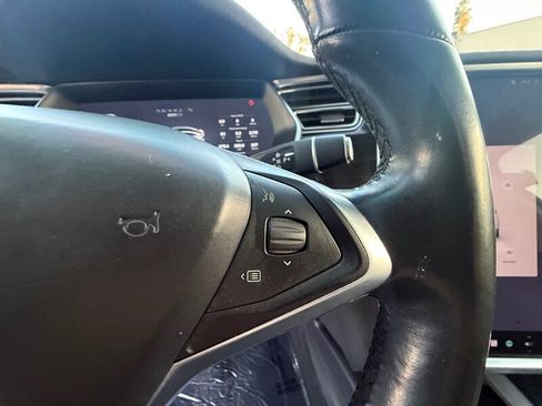 Used 2017 Tesla Model X 90D image 28