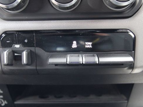 Used 2024 RAM 2500 Big Horn AWD/4WD image 26