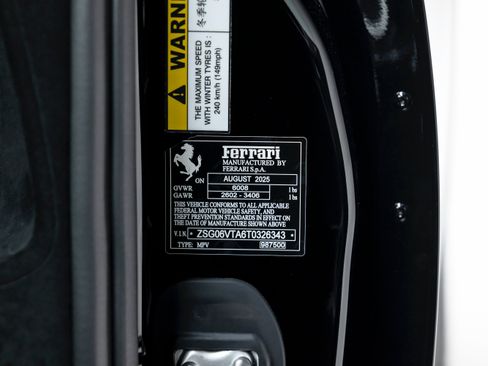 Used 2026 Ferrari Purosangue AWD/4WD image 29
