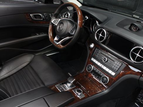 Used 2019 Mercedes-Benz SL 450 w/ Premium Package image 65