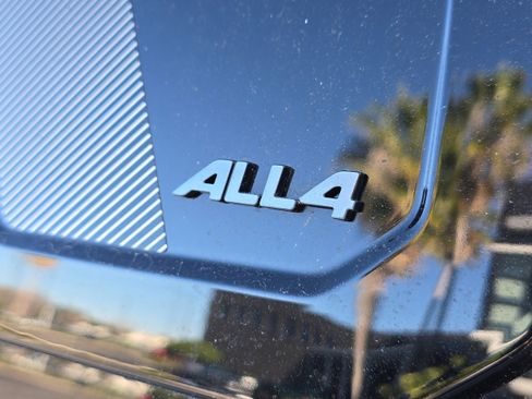 Certified 2025 MINI Cooper Countryman S w/ Comfort Package Max image 10