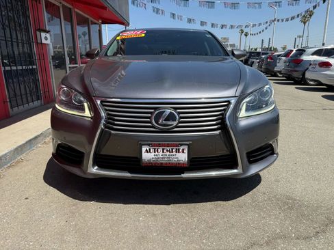 Used 2014 Lexus LS 460 AWD w/ Comfort Package image 2