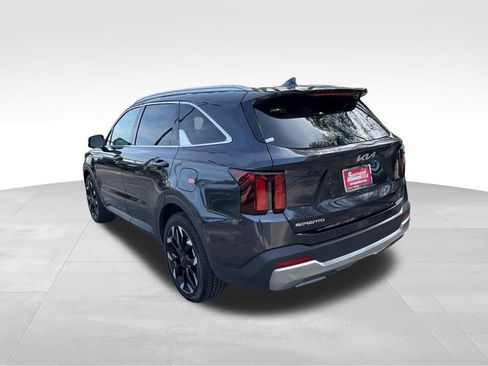 Certified 2025 Kia Sorento EX w/ Panoramic Sunroof Package FWD image 3