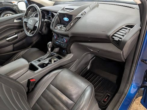 Used 2017 Ford Escape Titanium FWD image 19