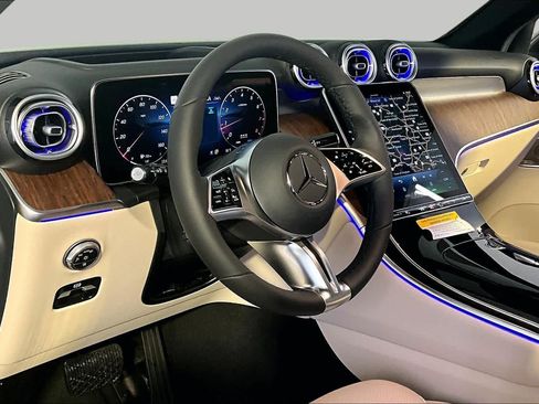 New 2027 Mercedes-Benz GLC 300 4MATIC image 9