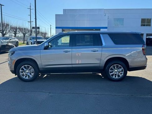 New 2026 Chevrolet Suburban Premier AWD/4WD image 4