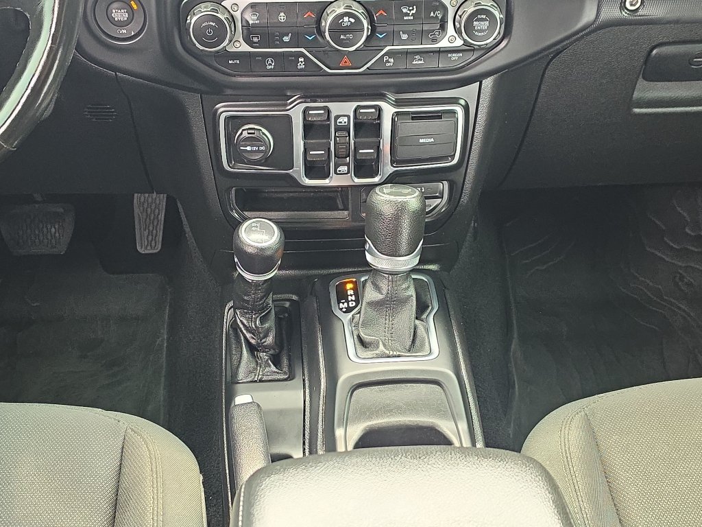 Used 2021 Jeep Wrangler Unlimited Sport AWD/4WD image 23