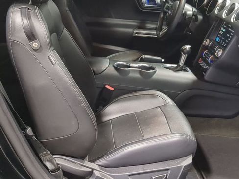 Used 2018 Ford Mustang GT Premium w/ Black Accent Package RWD image 19