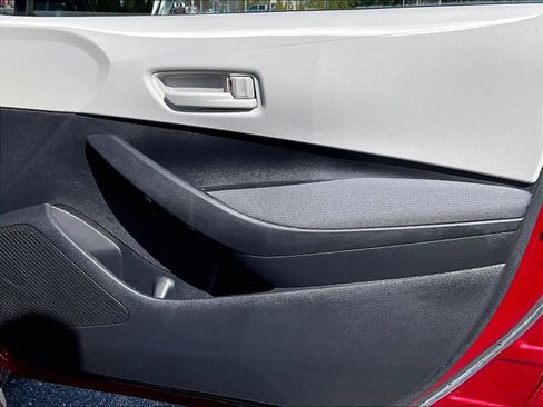 Used 2023 Toyota Corolla LE image 12