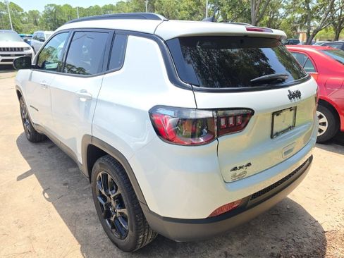 Certified 2026 Jeep Compass Latitude AWD/4WD image 8