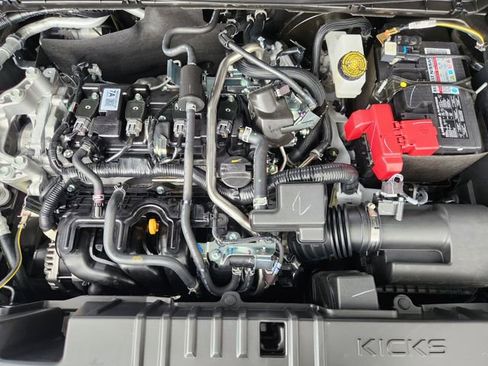 New 2025 Nissan Kicks SR image 22