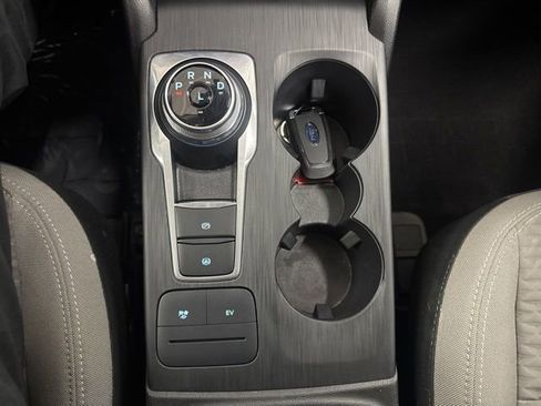 Used 2022 Ford Escape SE image 45