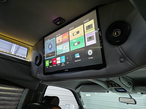 Used 2018 GMC Savana 2500 Extended w/ Enhanced Convenience Package RWD image 18