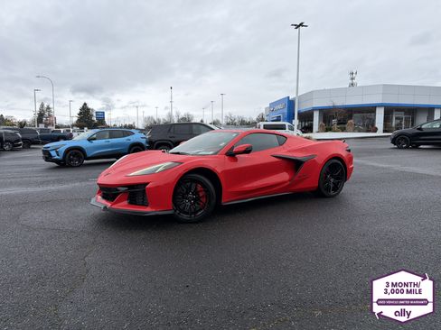 Used 2023 Chevrolet Corvette Z06 image 1