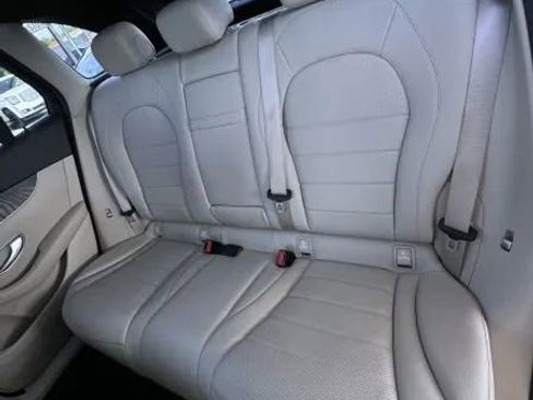 Used 2018 Mercedes-Benz GLC 300 4MATIC w/ Premium Package image 21