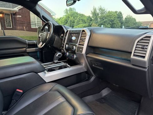 Used 2019 Ford F150 Platinum w/ Equipment Group 701A Luxury AWD/4WD image 31