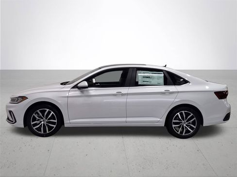 New 2026 Volkswagen Jetta SE image 9