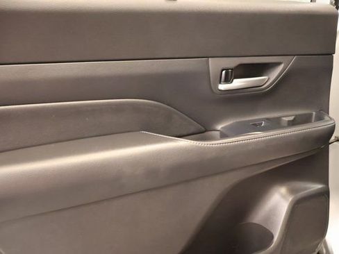 Used 2024 Toyota Grand Highlander XLE image 28