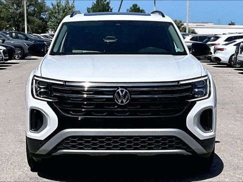 New 2026 Volkswagen Atlas Peak Edition AWD/4WD image 10